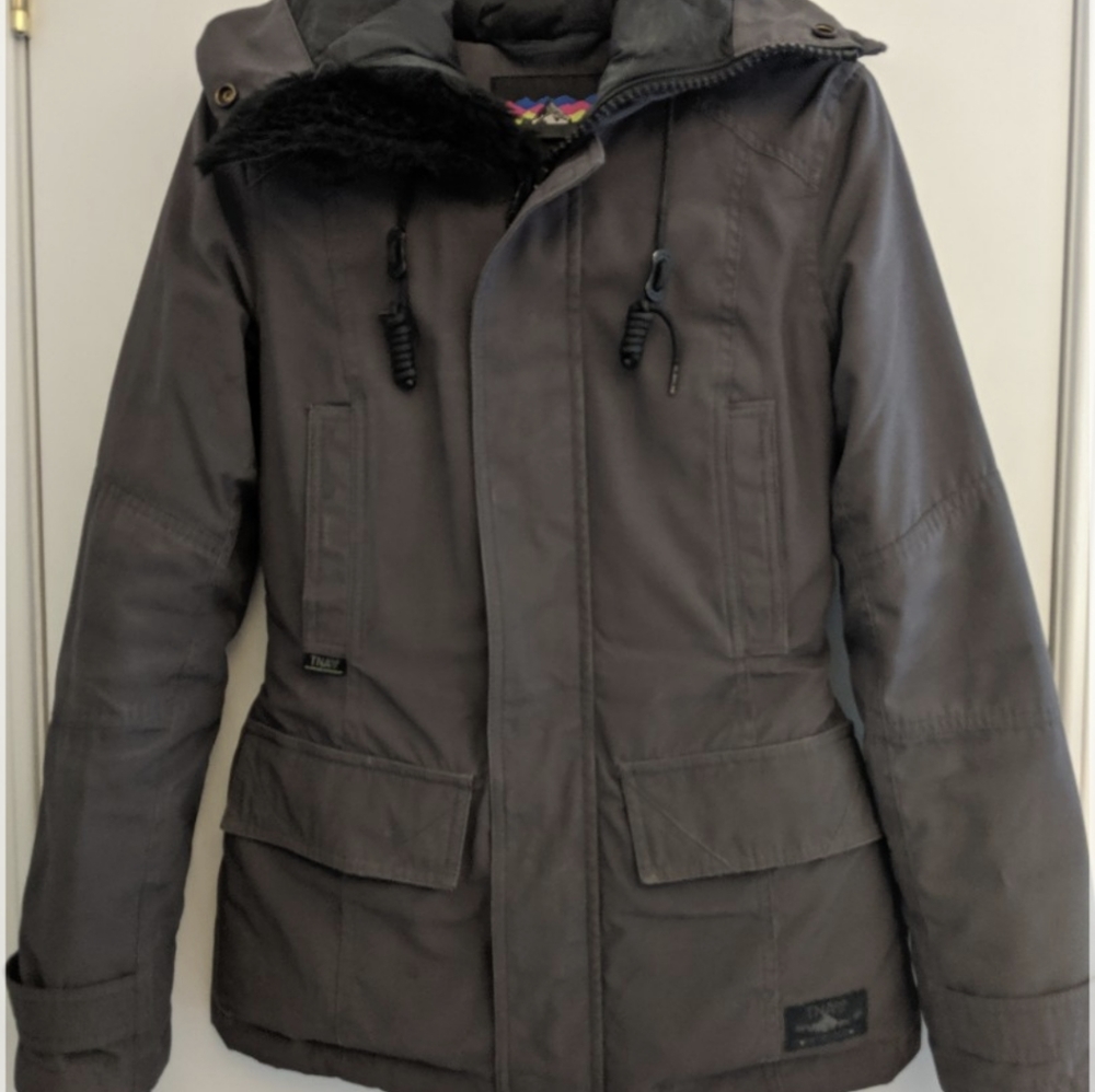 Aritzia TNA Larsen parka XXS